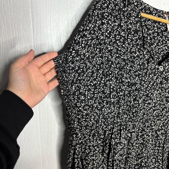 Free People One fine day black ditsy print mini tunic dress size medium - Picture 3 of 13